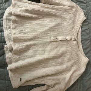 White long sleeve Hollister shirt 
In great condition!!